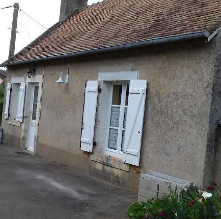 Location 24 Heures Du Mans Louplande Exteriér fotografie